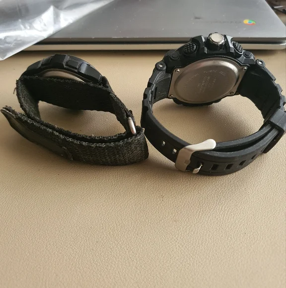 10/$20 Lot Of 2 Digital Alarm Chronograph Men's Watches - Picture 3 of 5